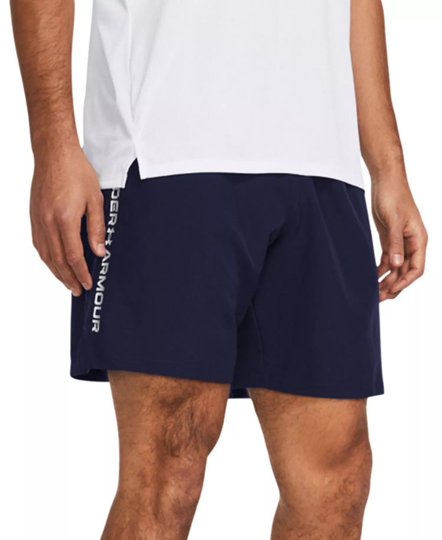 Under Armour Moisture Wicking Logo Print 8 1 4 Tech Shorts (Navy White)