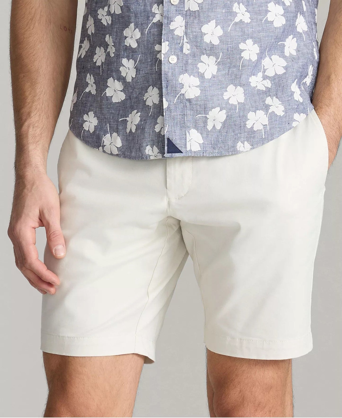 Untuckit 9-Inch Chino Shorts (Grey)